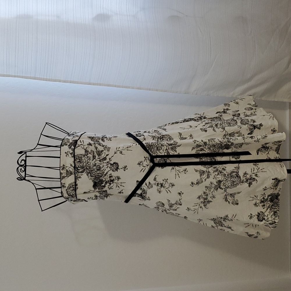 Toile Black and White Dress|Size: 9|